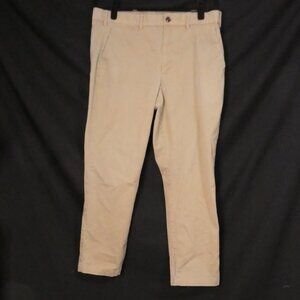 GAP Straight Cut 36 x 30 Men's Modern Straight Fit Khaki Chino Pants